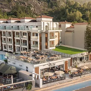 Отель The Ivy, Ичмелер