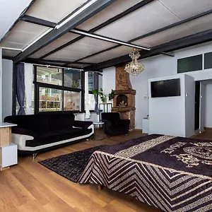 Отель 8 House, Balcova